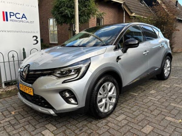 Renault Captur 1.6 E-Tech Hybrid 145 Intens 2022 - voorkant