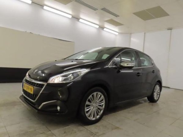 Peugeot 208 1.2 PureTech Blue Lease Executive 2017 - voorkant