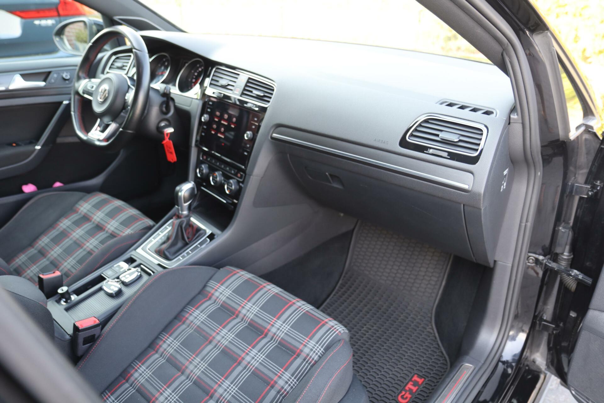 Foto van Volkswagen Golf 7.5
