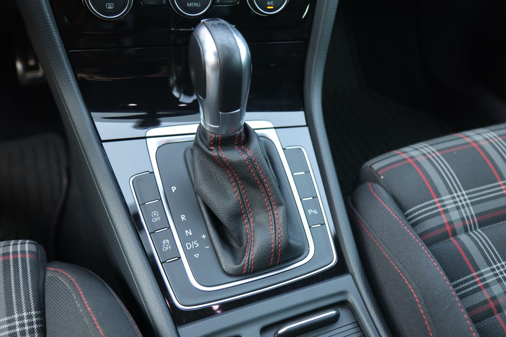 Foto van Volkswagen Golf 7.5