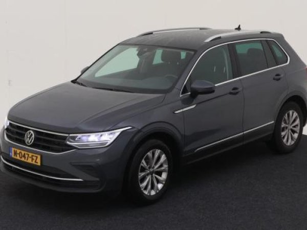 Volkswagen Tiguan 1.5 TSI Life 2021 - voorkant