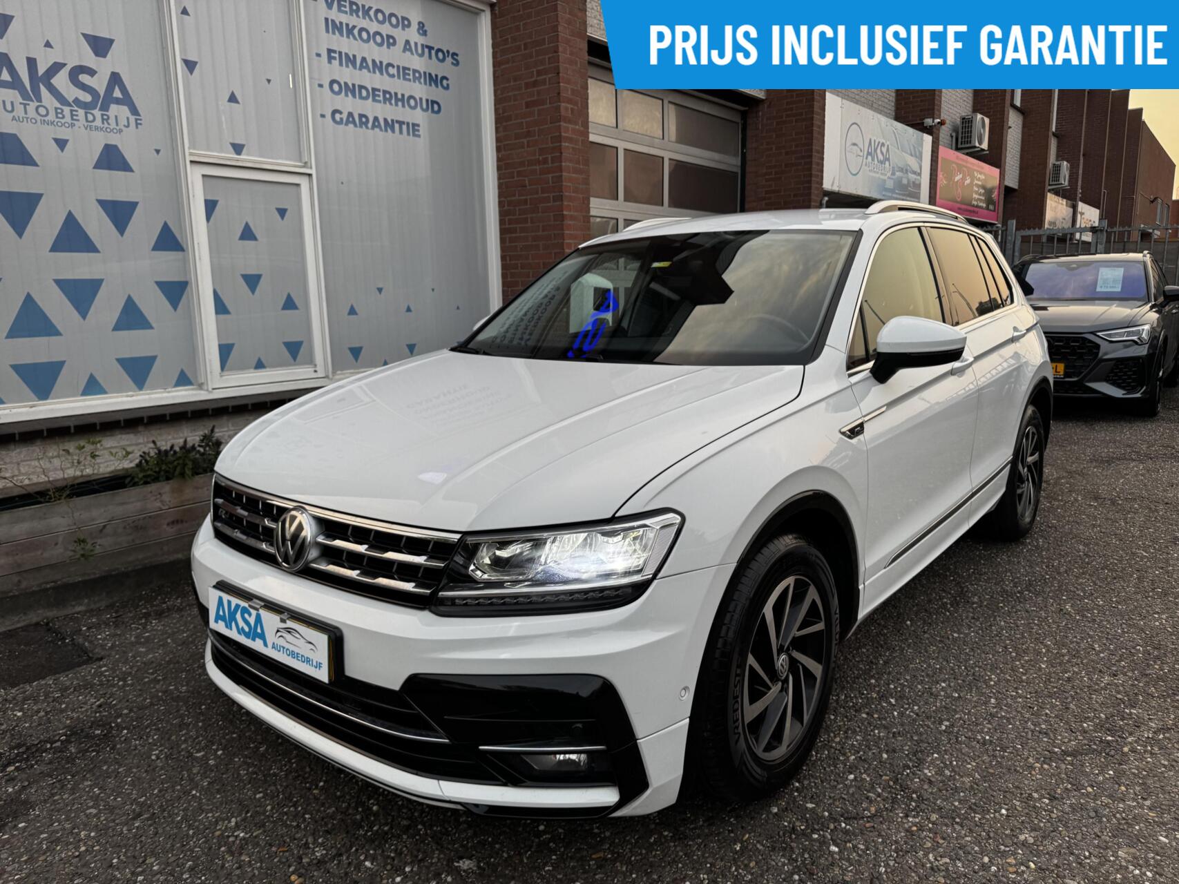 Volkswagen Tiguan 1.5 TSI ACT Highline 150 PK R-Line DSG Blindspot Led Elektr.Trekhaak Garantie 2020 - voorkant