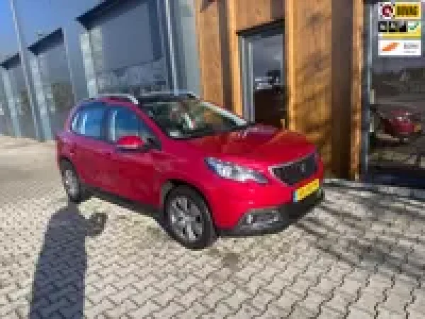 Peugeot 2008 1.2 PureTech Blue Lion 2019 - voorkant