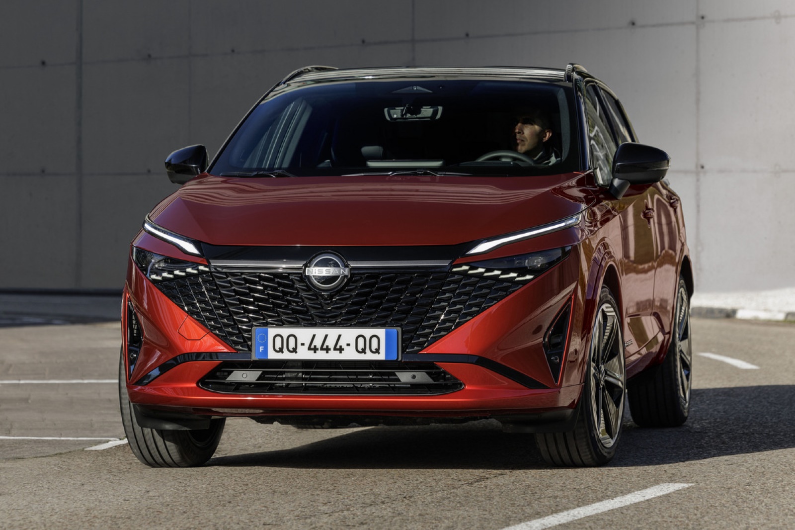 Nissan Qashqai 1.3 MHEV X Bns Exec. 2025 - voorkant