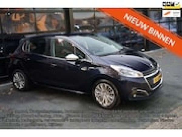 Peugeot 208 1.2 PureTech Blue Lease Executive 2018 - voorkant