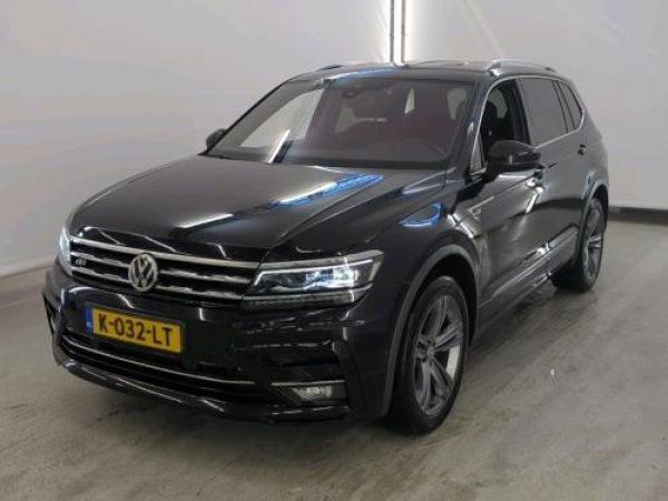 Volkswagen Tiguan 1.5 TSI Highline Business R 2021 - voorkant