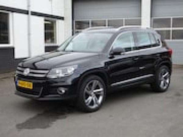 Volkswagen Tiguan 1.4 TSI Comfort&Design Edition 2015 - voorkant