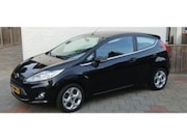 Ford Fiesta 1.25 Titanium 2010 - voorkant