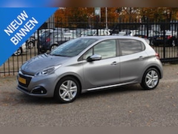 Peugeot 208 1.2 PureTech Signature 2019 - voorkant