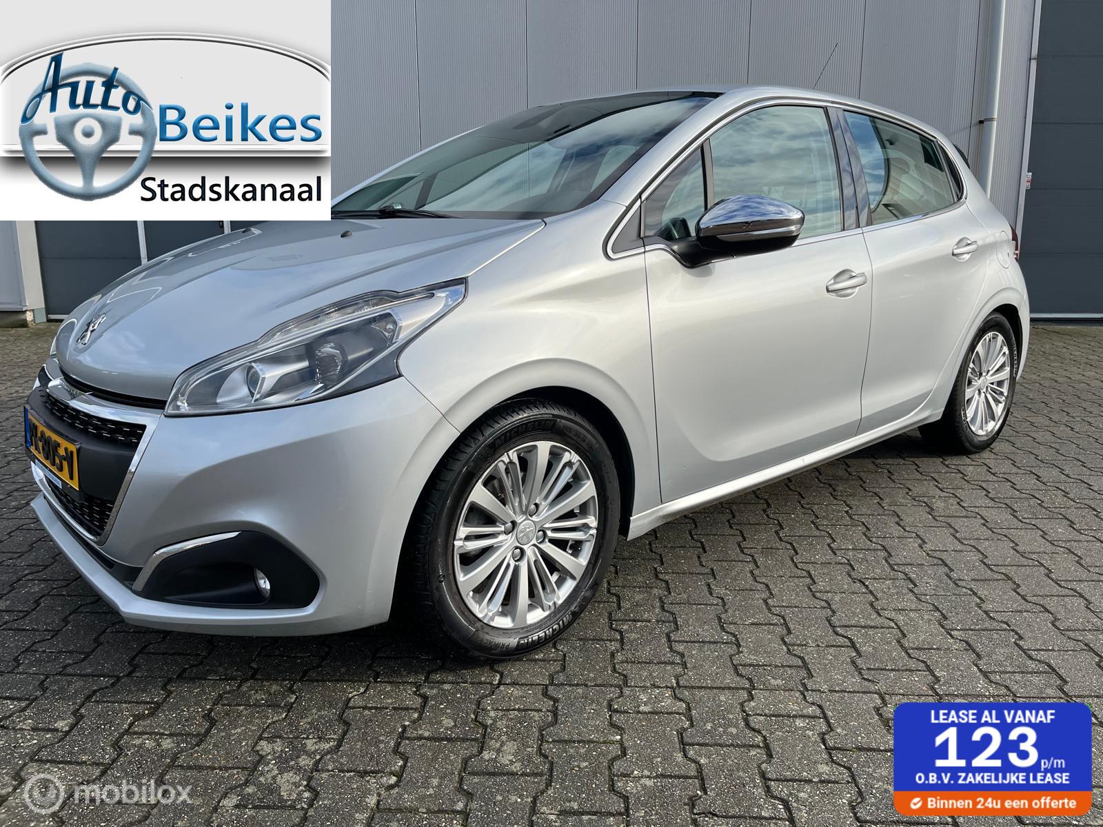 Peugeot 208 1.2 PureTech Blue Lease Executive 2017 - voorkant