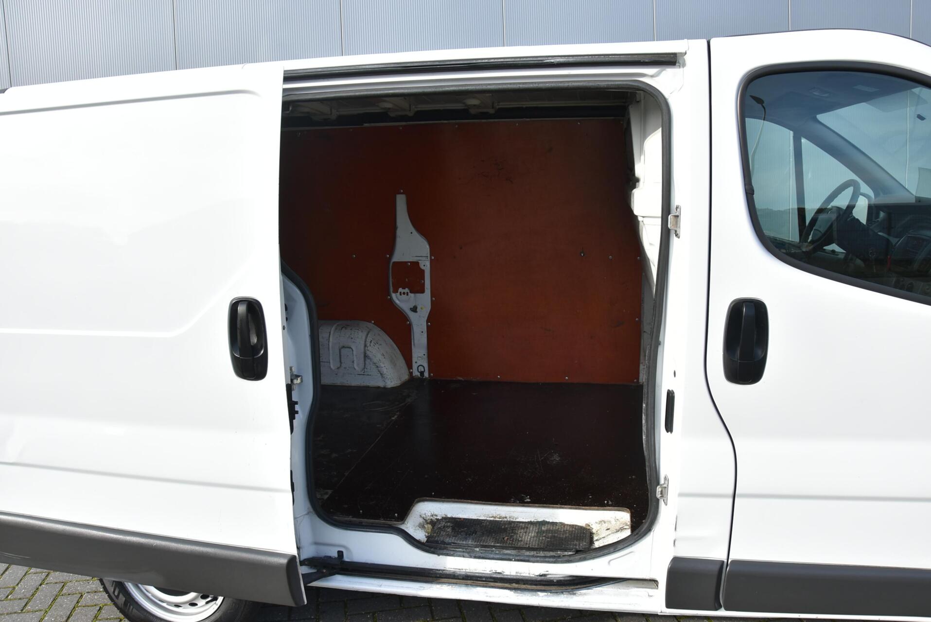Foto van Renault Trafic 1000 L1 H1 1.9 Dci 100