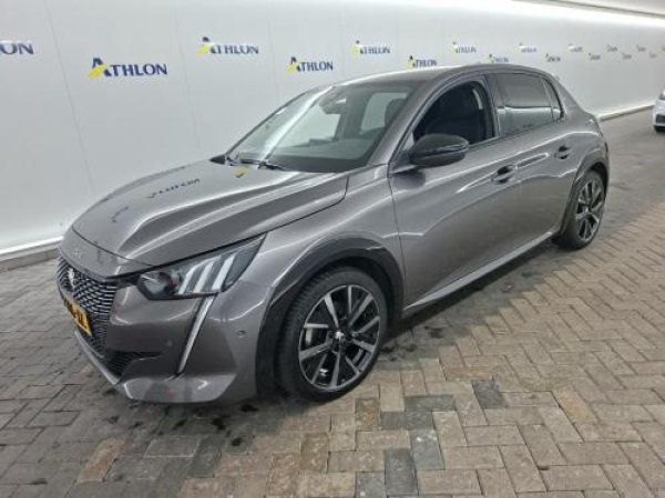 Peugeot 208 1.2 PureTech GT Pack 2022 - voorkant