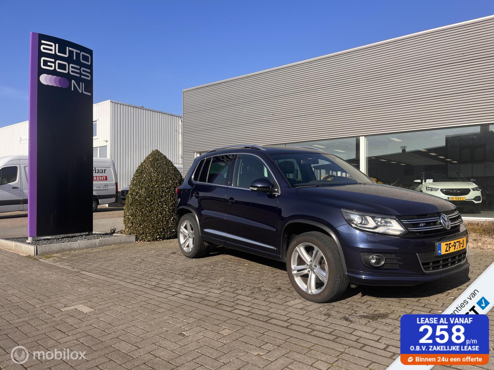 Volkswagen Tiguan 1.4 TSI R-Line Edition Leer Pano Xenon 2015 - voorkant