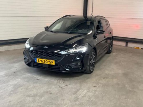 Ford Focus 1.5 EcoBoost ST Line Business 2020 - voorkant