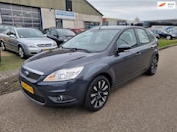 Ford Focus 1.6 Trend 2011 - voorkant