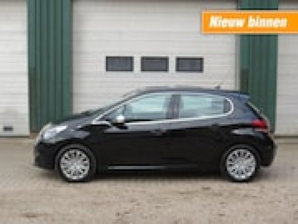 Peugeot 208 1.2 PureTech Blue Lease Executive 2018 - voorkant