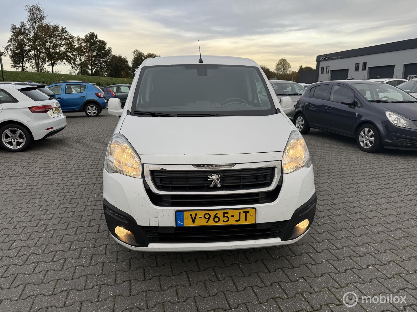 Foto van Peugeot Partner