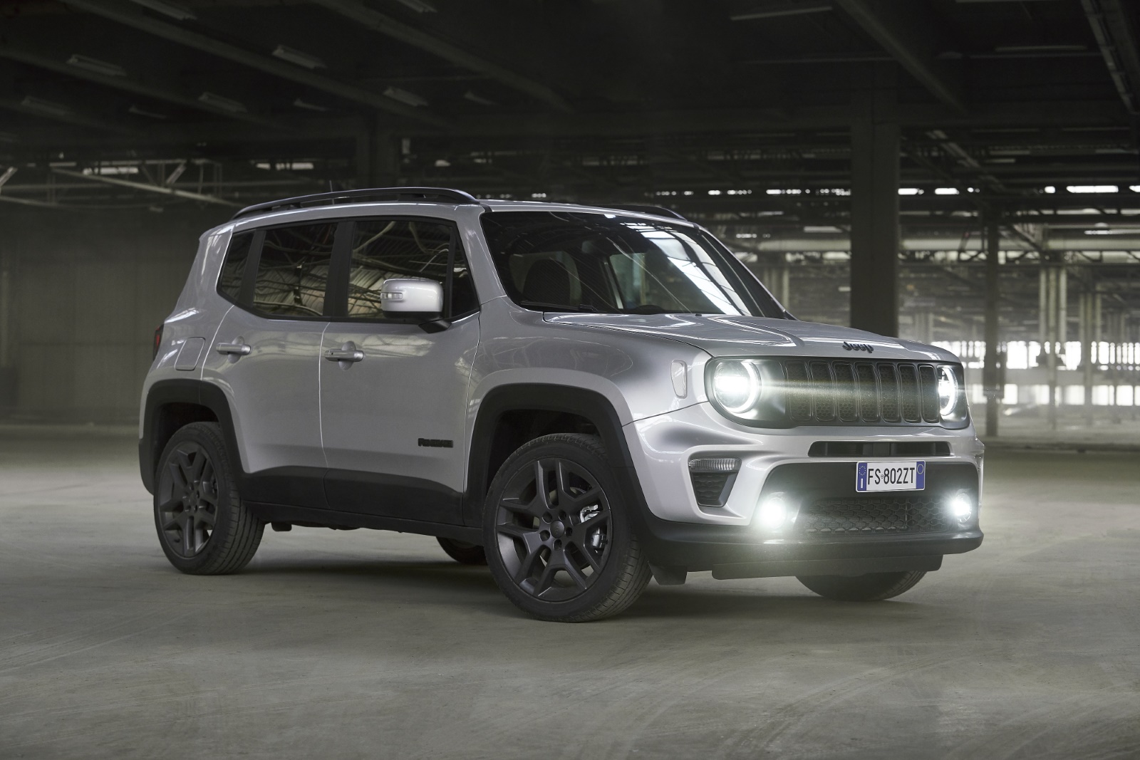 Jeep Renegade 4xe 240 Hybrid S 2022 - voorkant