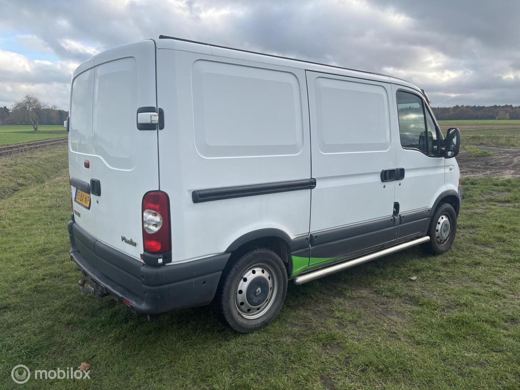 Foto van Renault Master 3.3t L1h1 2.5 Dci 100