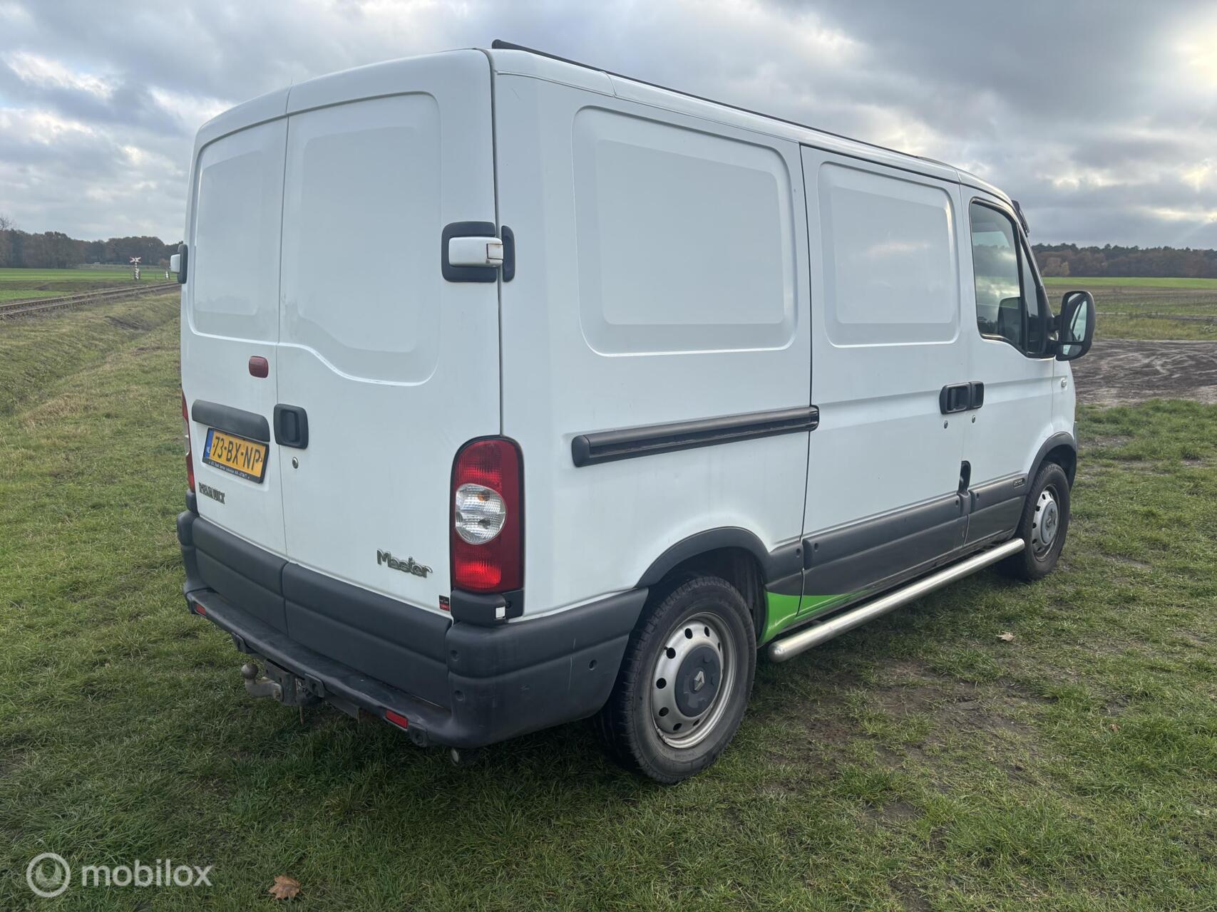 Foto van Renault Master 3.3t L1h1 2.5 Dci 100