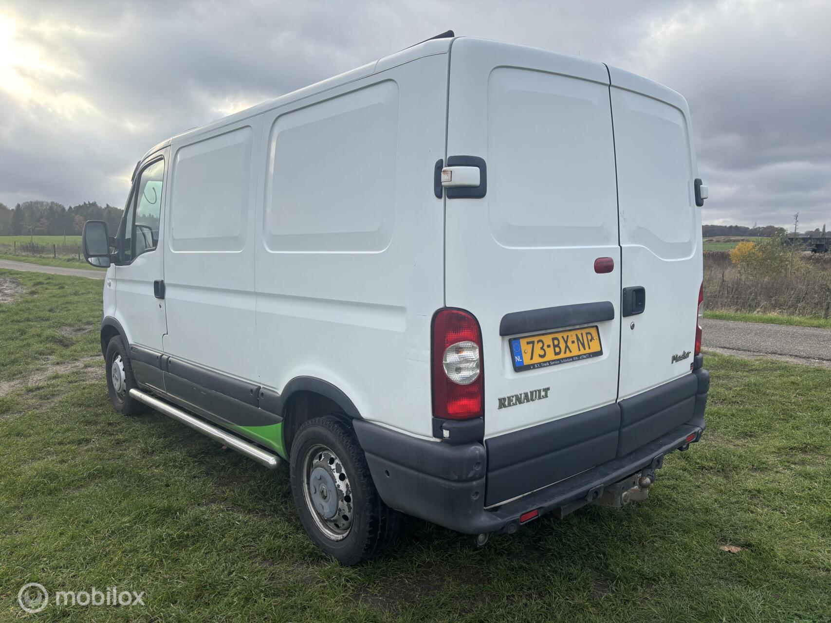 Foto van Renault Master 3.3t L1h1 2.5 Dci 100