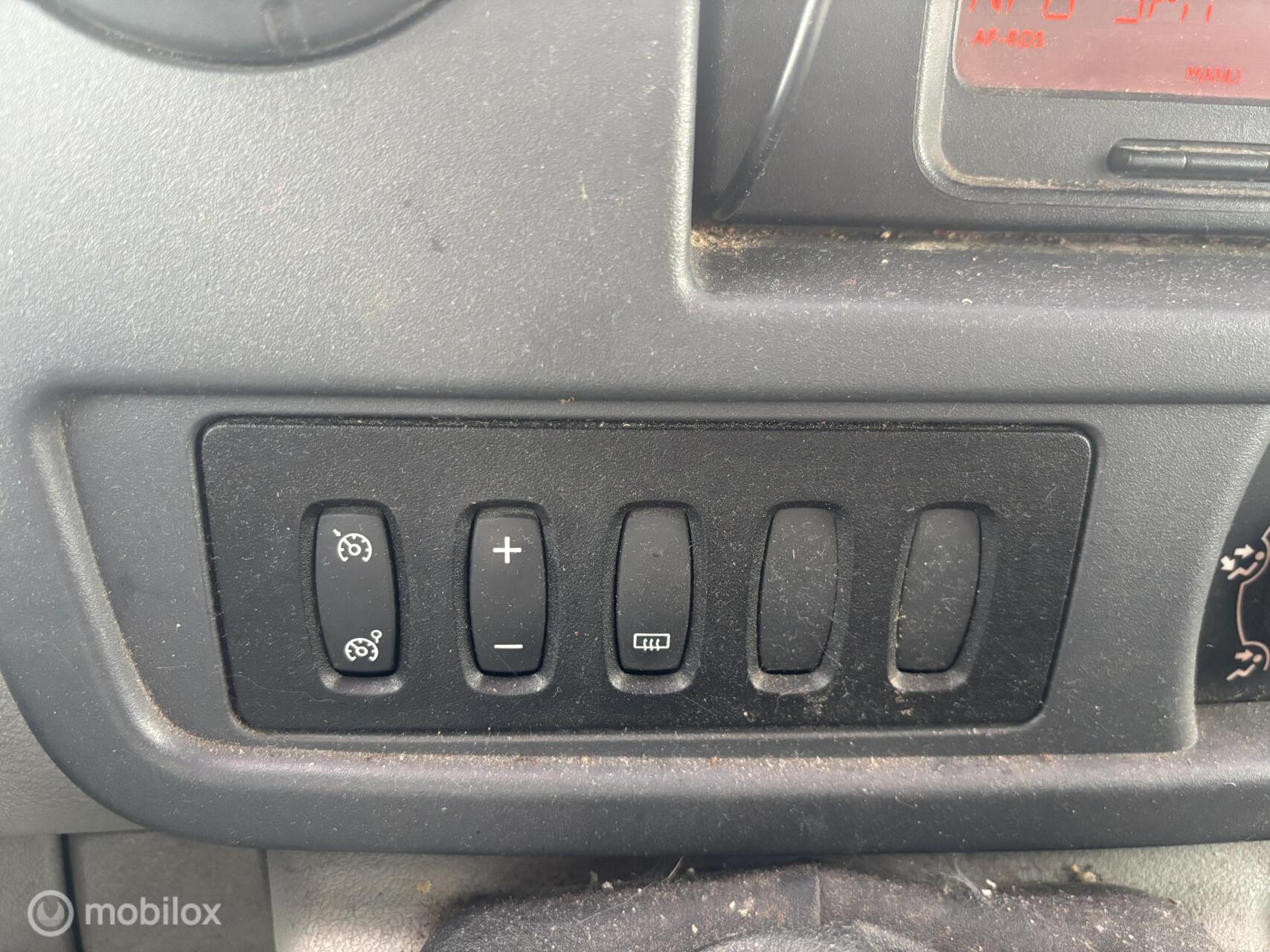 Foto van Renault Master 3.3t L1h1 2.5 Dci 100