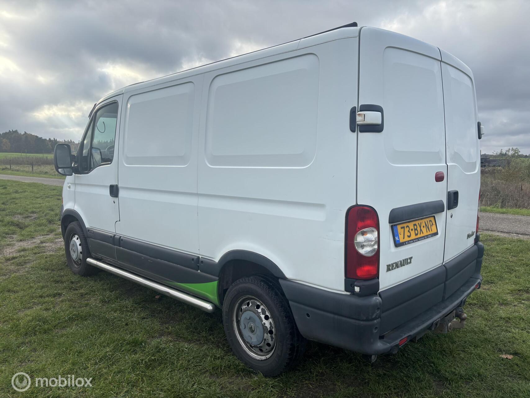 Foto van Renault Master 3.3t L1h1 2.5 Dci 100