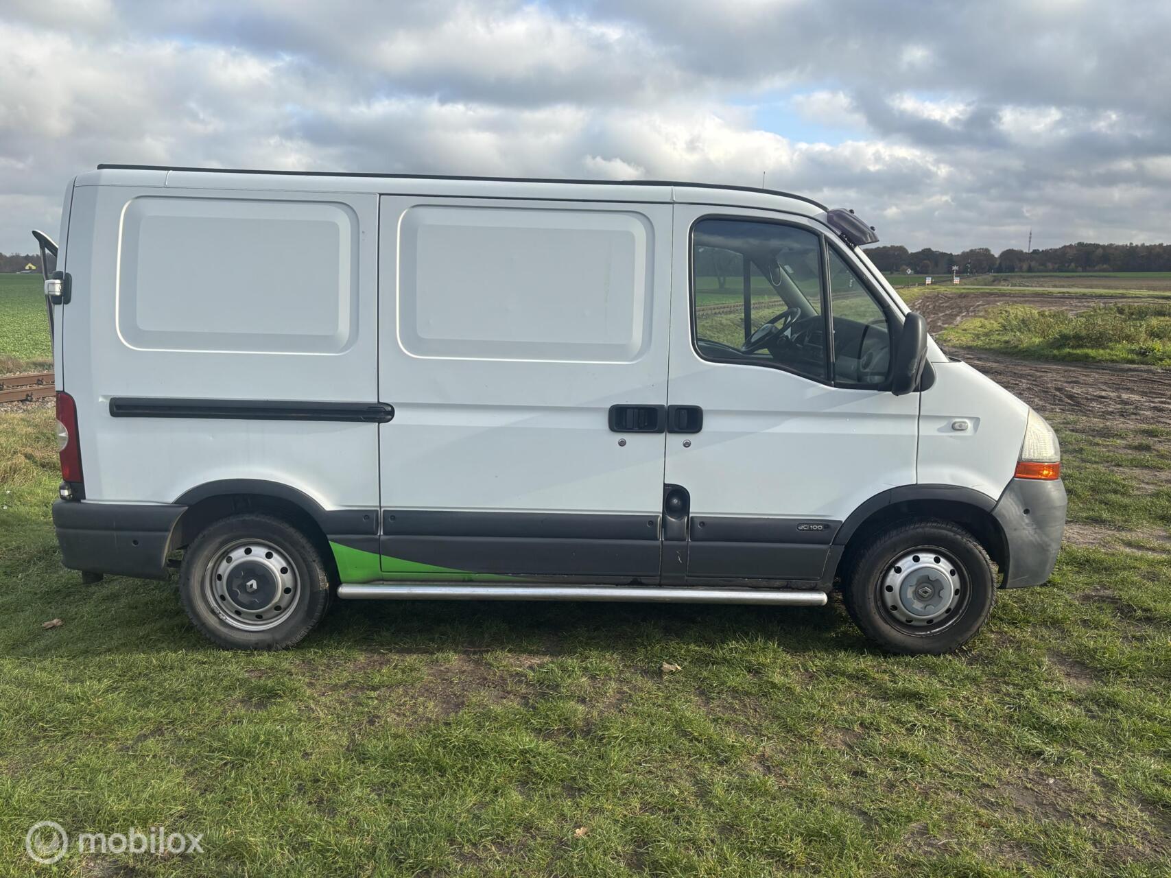 Foto van Renault Master 3.3t L1h1 2.5 Dci 100