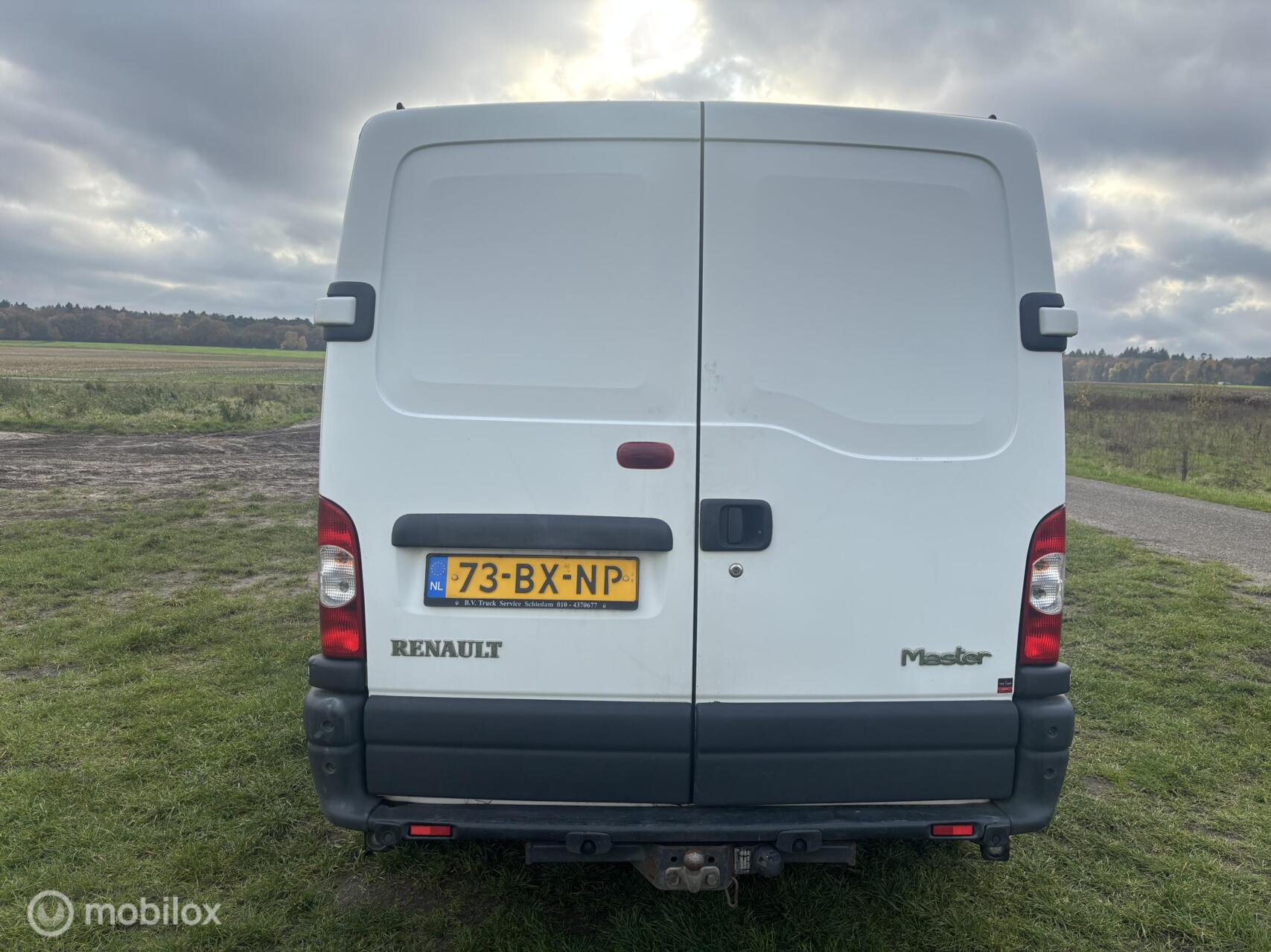 Foto van Renault Master 3.3t L1h1 2.5 Dci 100