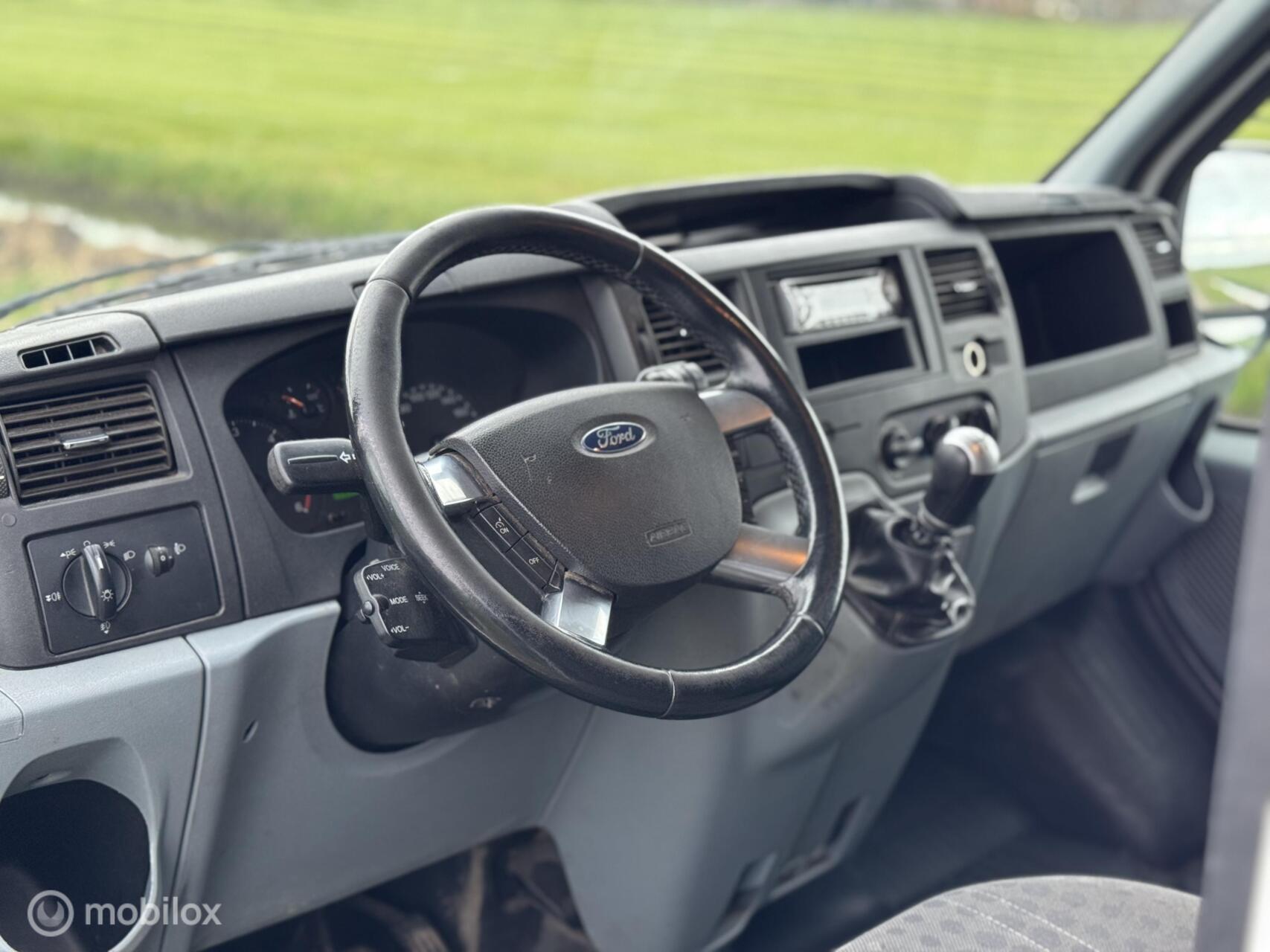 Foto van Ford Transit 260s Van 85dpf LR 4.23