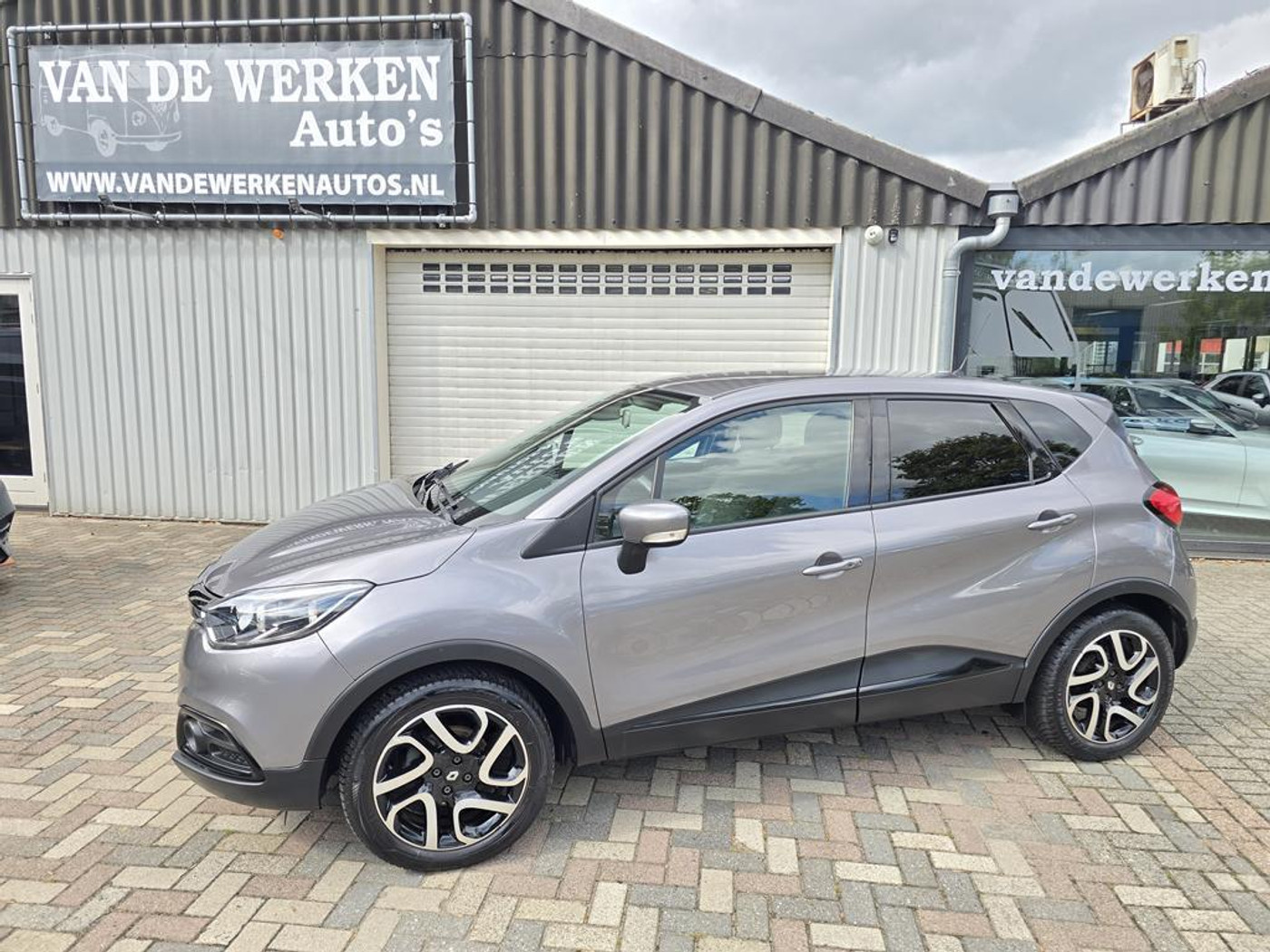 Renault Captur 0.9 TCe Dynamique Black Clima|Cruise|Navi|Pdc|Isofix!!! 2014 - voorkant