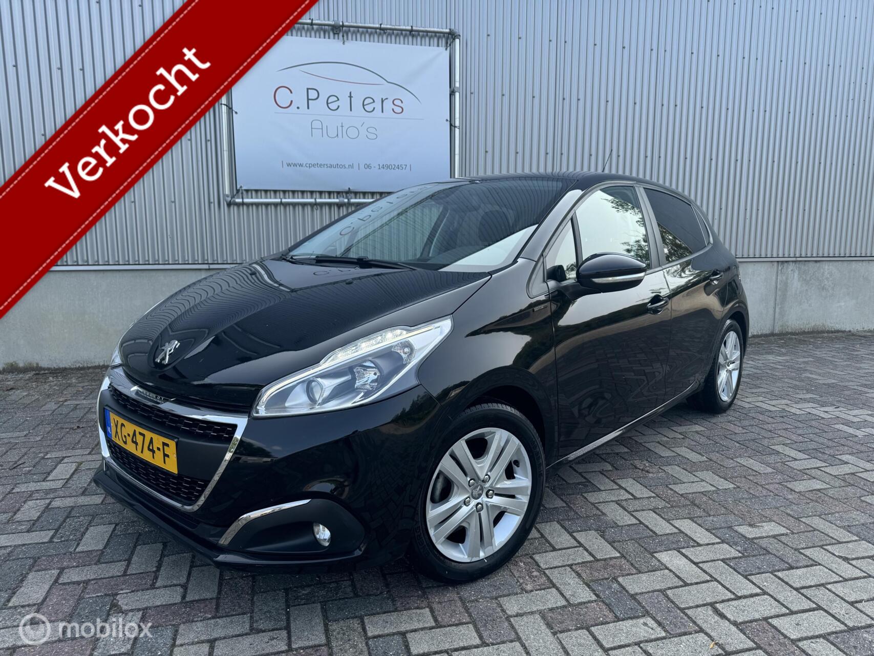 Peugeot 208 VERKOCHT 1.2 PureTech Signature 2019 / Trekhaak / Carplay / Cruisecontrol / Airco / 2e eigenaar NAP 2019 - voorkant