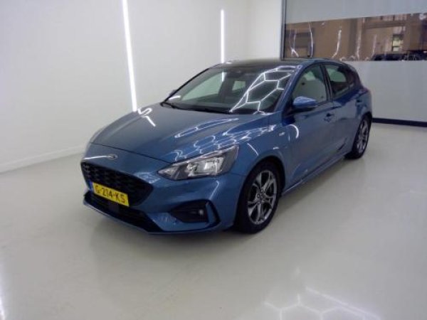 Ford Focus 1.5 EcoBoost ST Line Business 2019 - voorkant