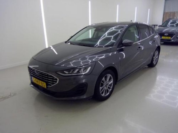 Ford Focus 1.0 EcoBoost Hybrid Titanium 2023 - voorkant