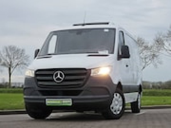 Mercedes-Benz Sprinter 311 1.9 CDI L1H1 Fu 2022 - voorkant
