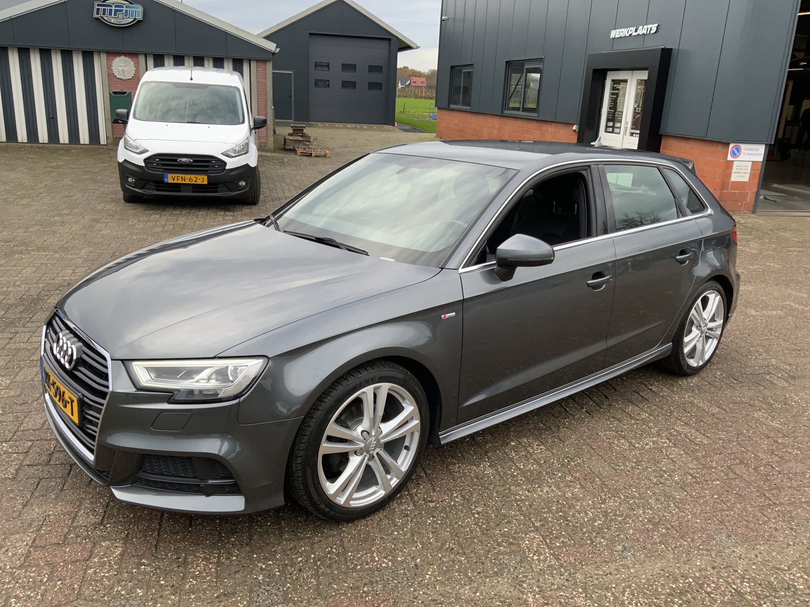 Audi A3 Sportback Sport S Line Edition, Parkeersensoren, Navigatie 2018 - voorkant