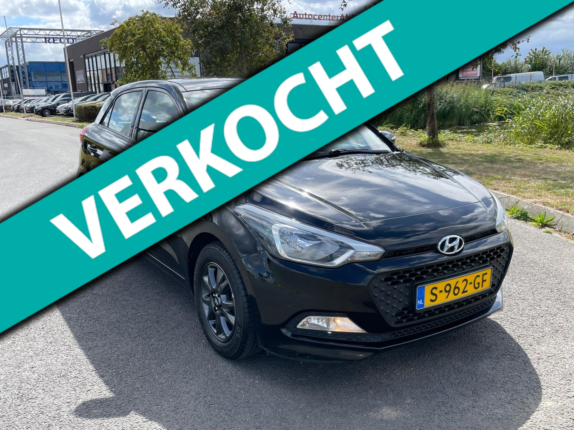 Hyundai I20 1.2 HP i-Motion Comfort, 5drs, Airco, Stoel-/stuurverw, Bluetooth, Lmv, Goed oh! 2017 - voorkant