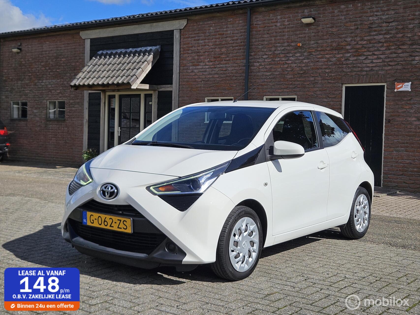 Toyota Toyota Aygo 1.0 VVT-i x-play 2020 - voorkant