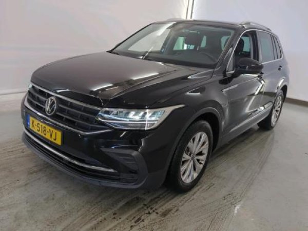 Volkswagen Tiguan 1.5 TSI Life Business 2021 - voorkant