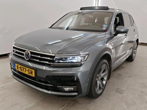 Volkswagen Tiguan 1.5 TSI Highline Business R 7p. 2021 - voorkant