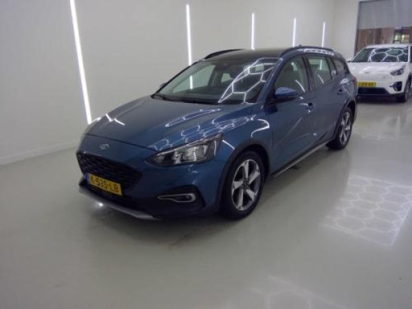 Ford Focus 1.0 EcoBoost Hybrid Active Business 2021 - voorkant
