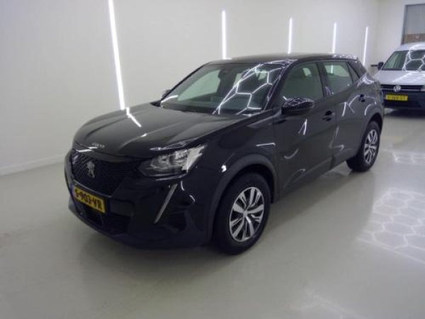 Peugeot 2008 1.2 PureTech Active Pack 2023 - voorkant
