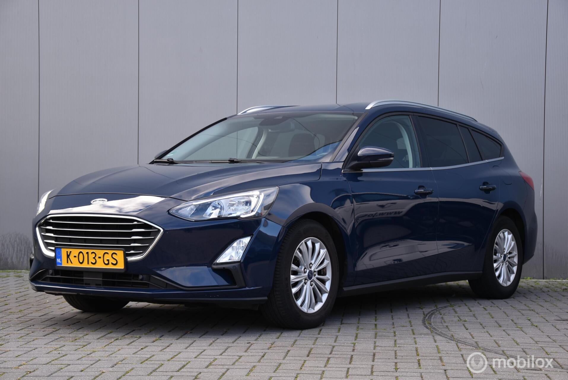 Ford Focus | Trekhaak | CarPlay | Camera | Cruise | 2020 - voorkant