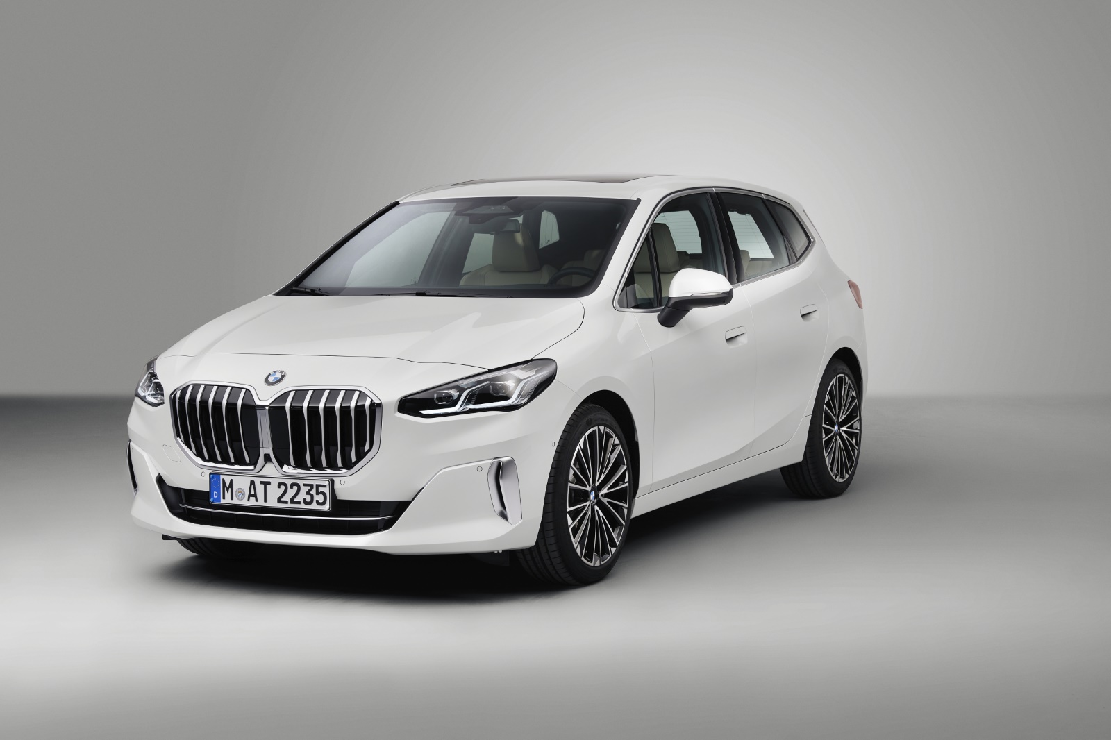 BMW 2-serie Active Tourer 218i 2025 - voorkant