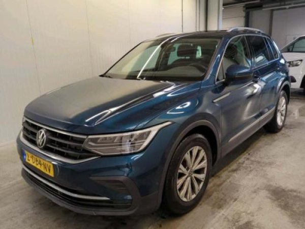 Volkswagen Tiguan 1.5 TSI Life Business 2021 - voorkant