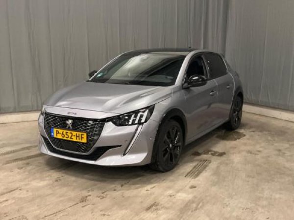 Peugeot 208 1.2 PureTech GT Pack 2022 - voorkant