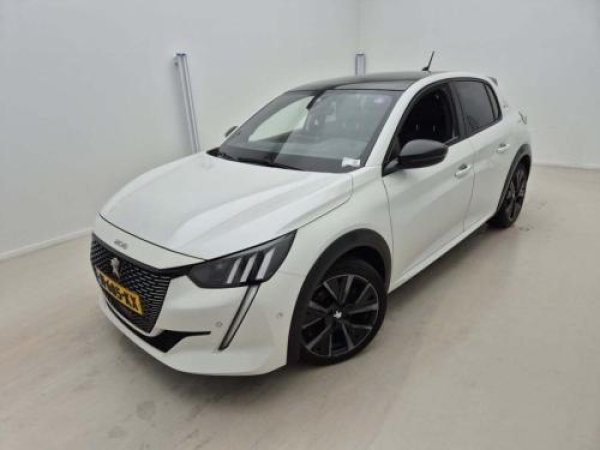 Peugeot 208 1.2 PureTech GT Pack 2021 - voorkant