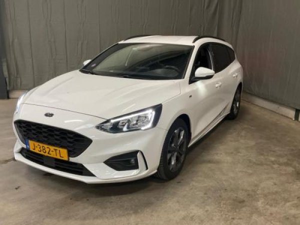 Ford Focus 1.5 EcoBoost ST Line X Business 2020 - voorkant
