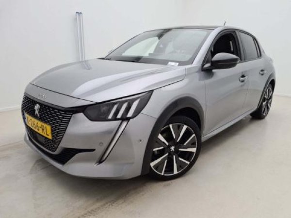Peugeot 208 1.2 PureTech GT 2021 - voorkant