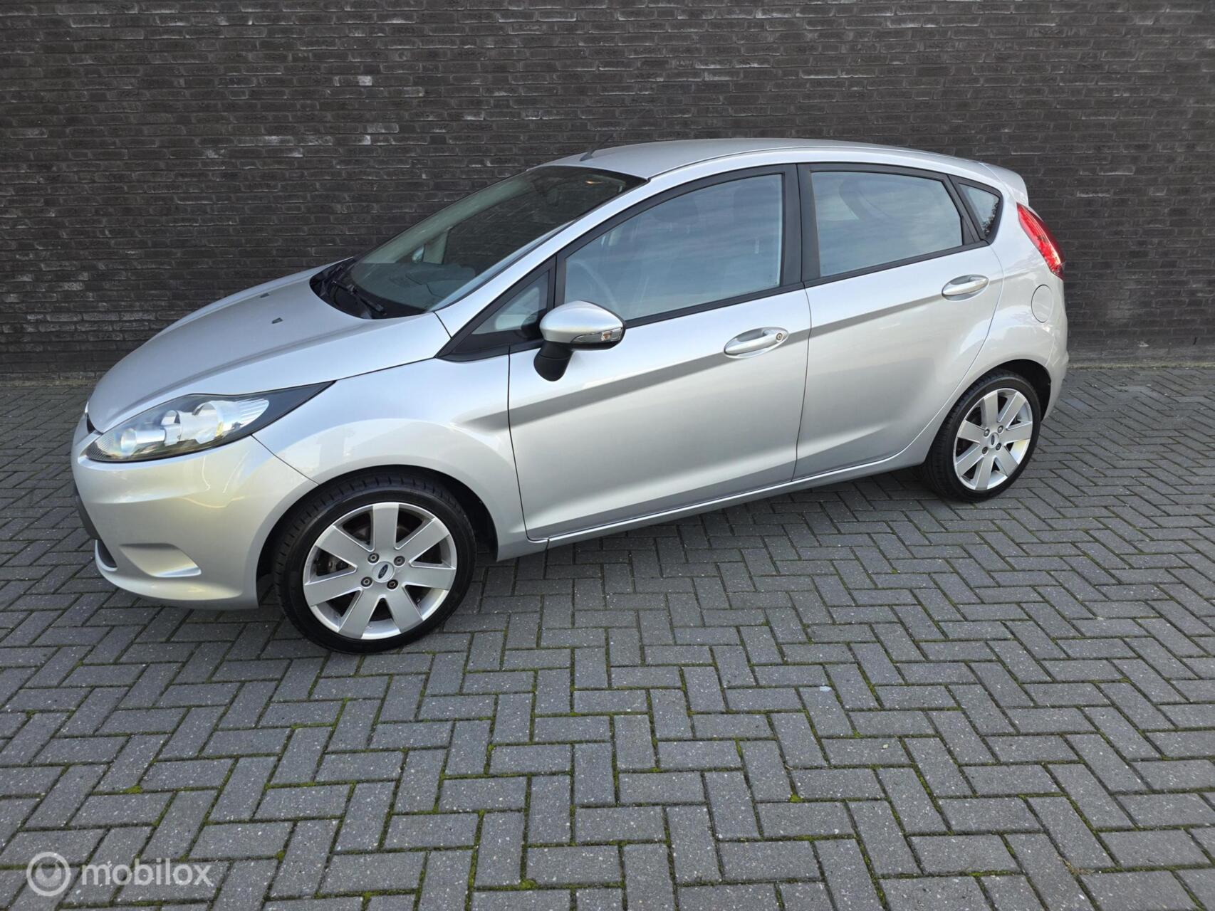 Ford Fiesta 1.25 Trend|Airco|5-Deurs|Lichtmetaal|Nette Auto| 2009 - voorkant